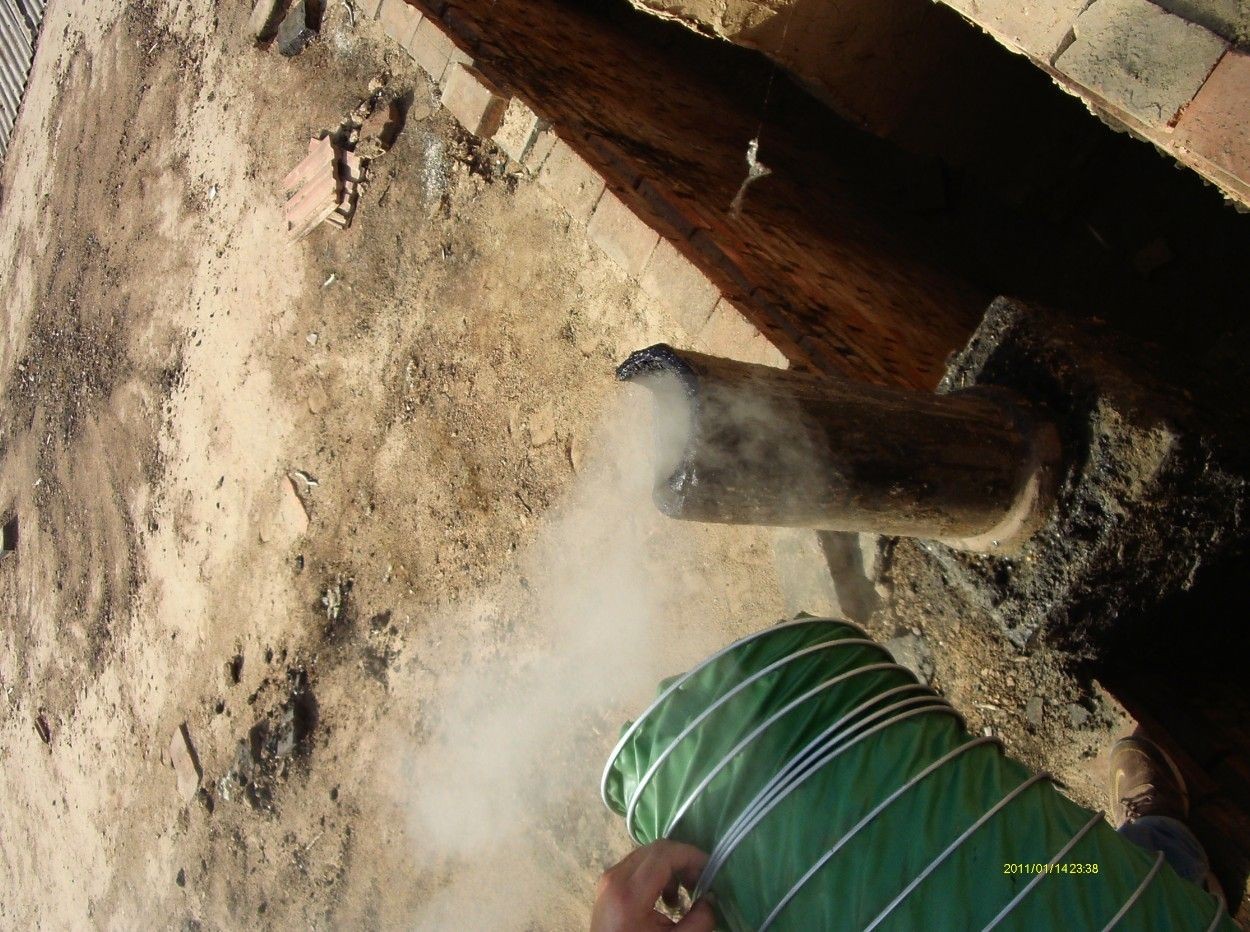 木炭烟气出口处