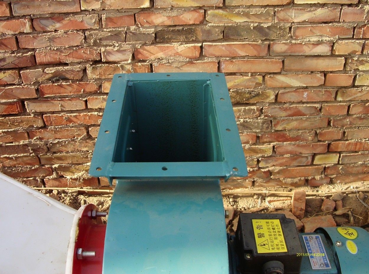 木炭烟气从设备出口处排出效果